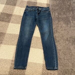Judy Blue skinny fit size 1 / 25 jeans with stretch!
